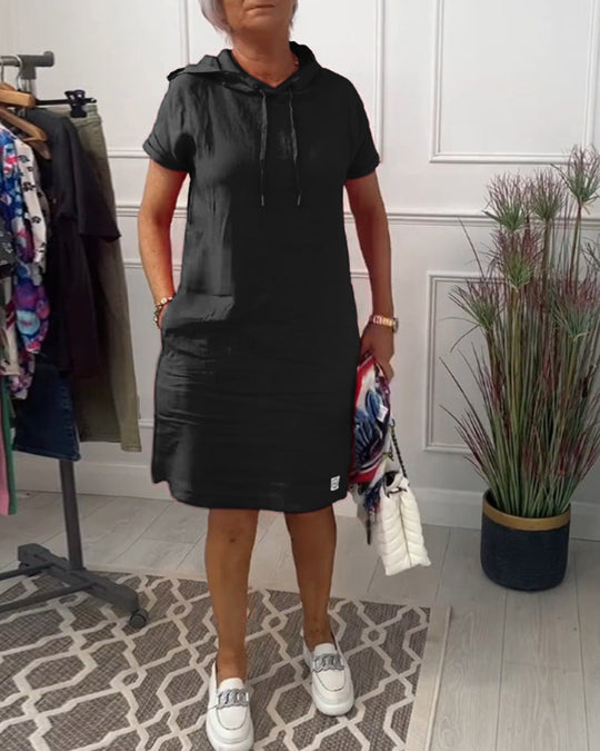 EB | Kurzärmliges Freizeitkleid mit Kapuze