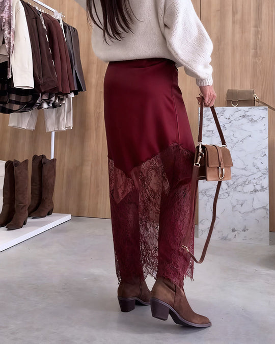 EB | Satinrock mit Spitzen Patchwork