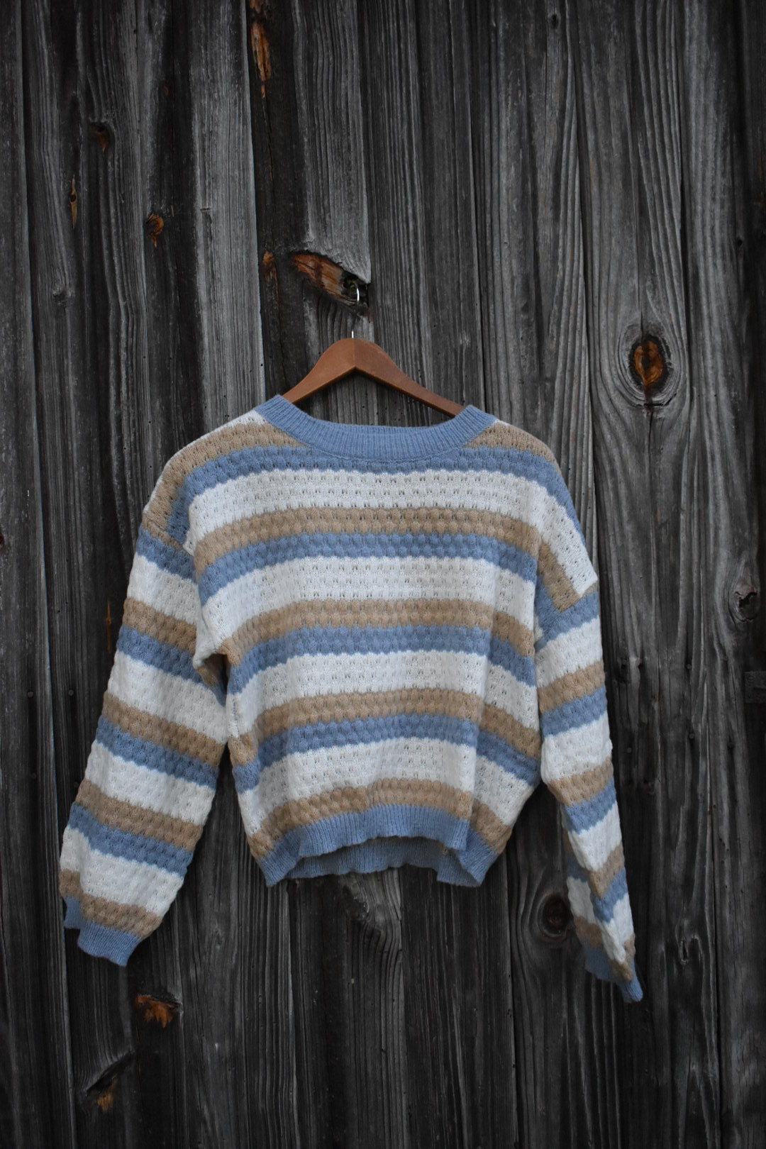EB | Bequemer gestreifter Strickpullover ideal für den Winter