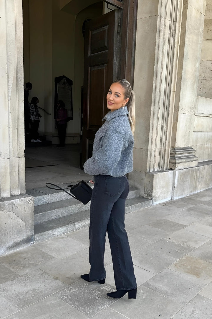 EB | Kurze Wolljacke Scharfer Kragen Strukturiert und Warm