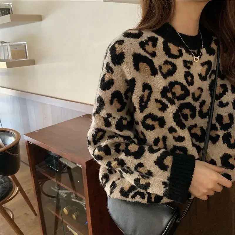 EB | Stylischer Pullover mit Leopardenmuster