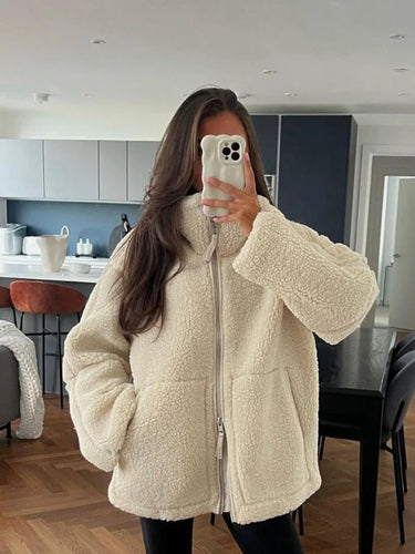 EB | Stilvolle Damen Teddyjacke