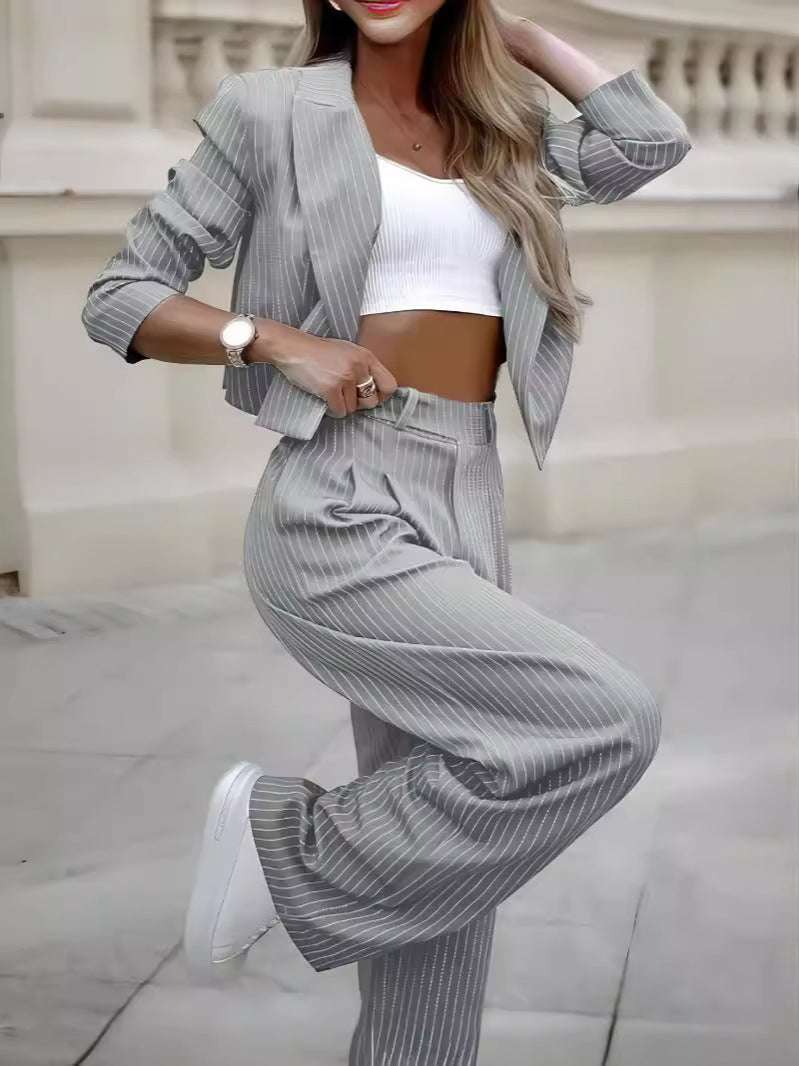 EB | Stylischer Nadelstreifen Blazer und Hosen Satz