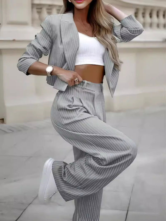 EB | Stylischer Nadelstreifen Blazer und Hosen Satz