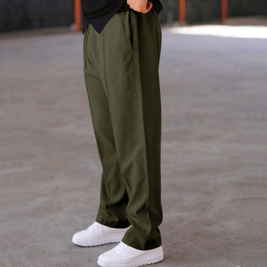 EB | Lockere gerade Sporthose