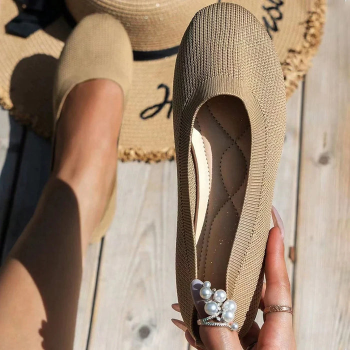 Bequeme und rutschfeste Schuhe EB