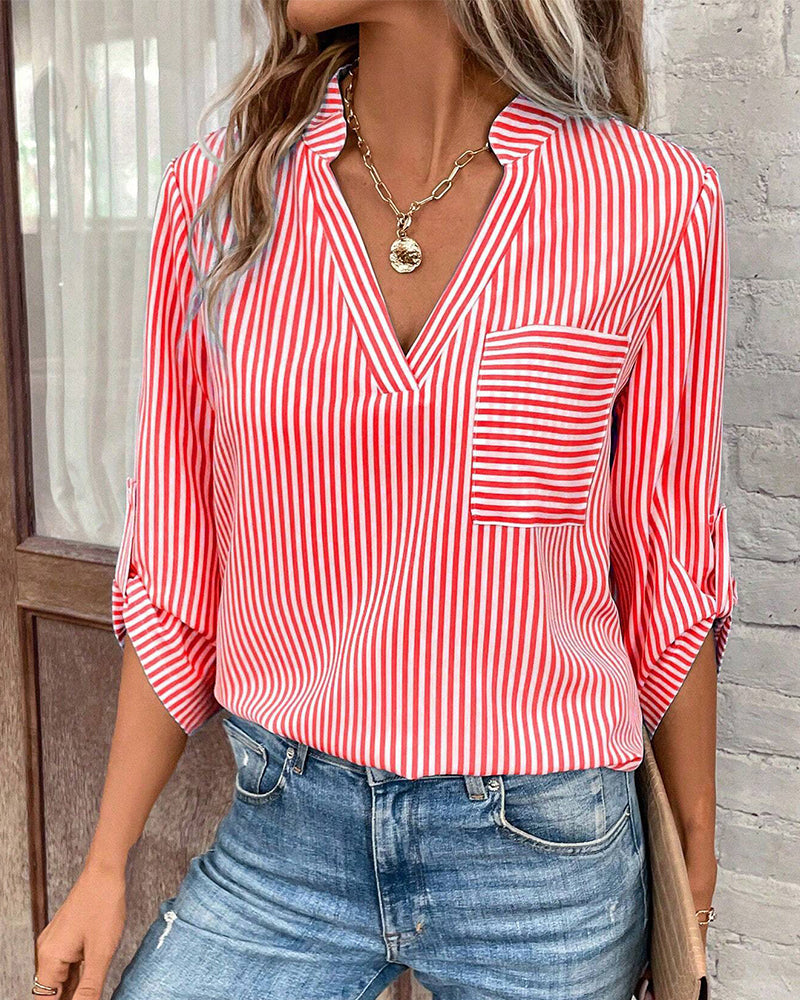 EB | gestreiftes Shirt mit V-Ausschnitt und Brusttasche