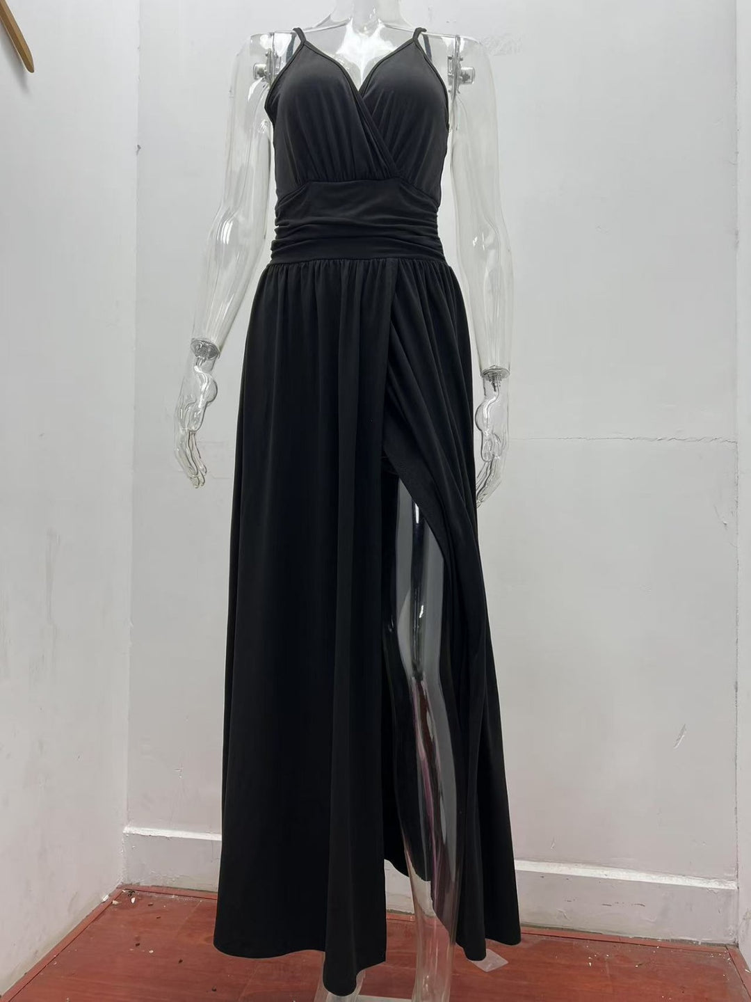 EB | V-Ausschnitt Hosenträger ärmellos sexy rückenfreies farblich passendes Kleid