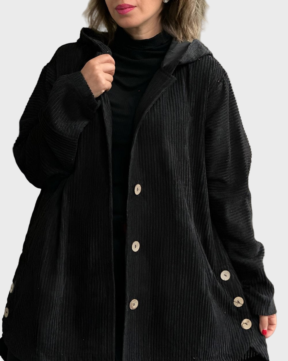 EB | Jacke mit Kapuze und Knöpfen