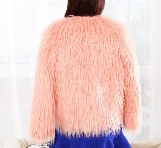 Damen Kunstfell Überwurfjacke mit voluminösem Design und eleganten Ärmeln EB