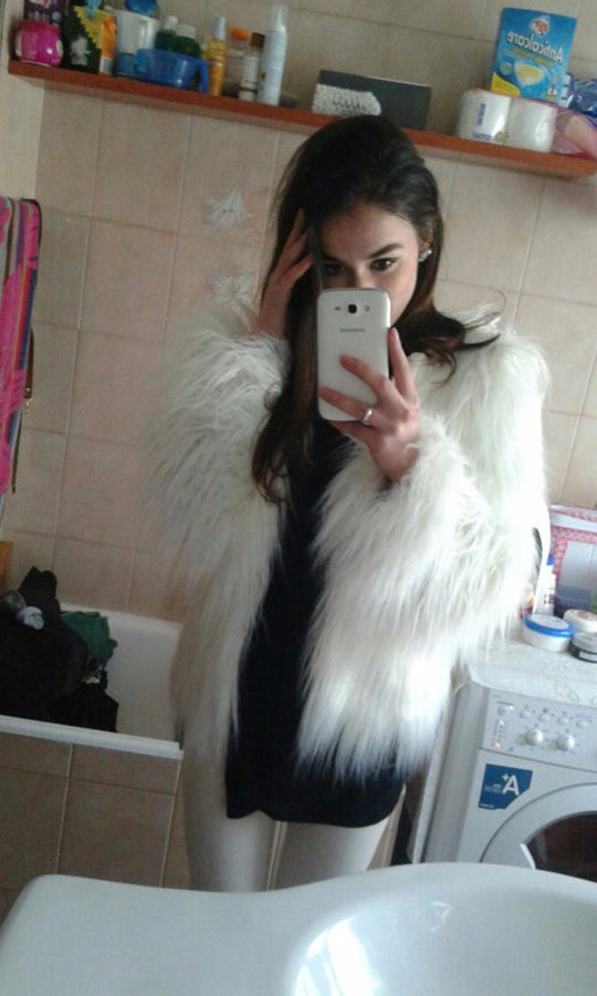 Damen Kunstfell Überwurfjacke mit voluminösem Design und eleganten Ärmeln EB