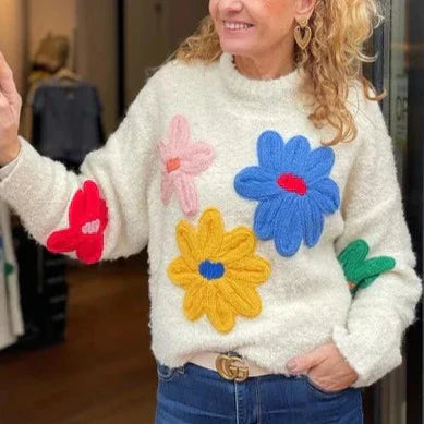 EB | Blütenstrickpullover für gemütlichen Saisonstil