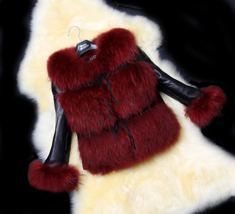 Damen Stilvolle Kunstpelzjacke mit tailliertem Schnitt und eleganten Details EB
