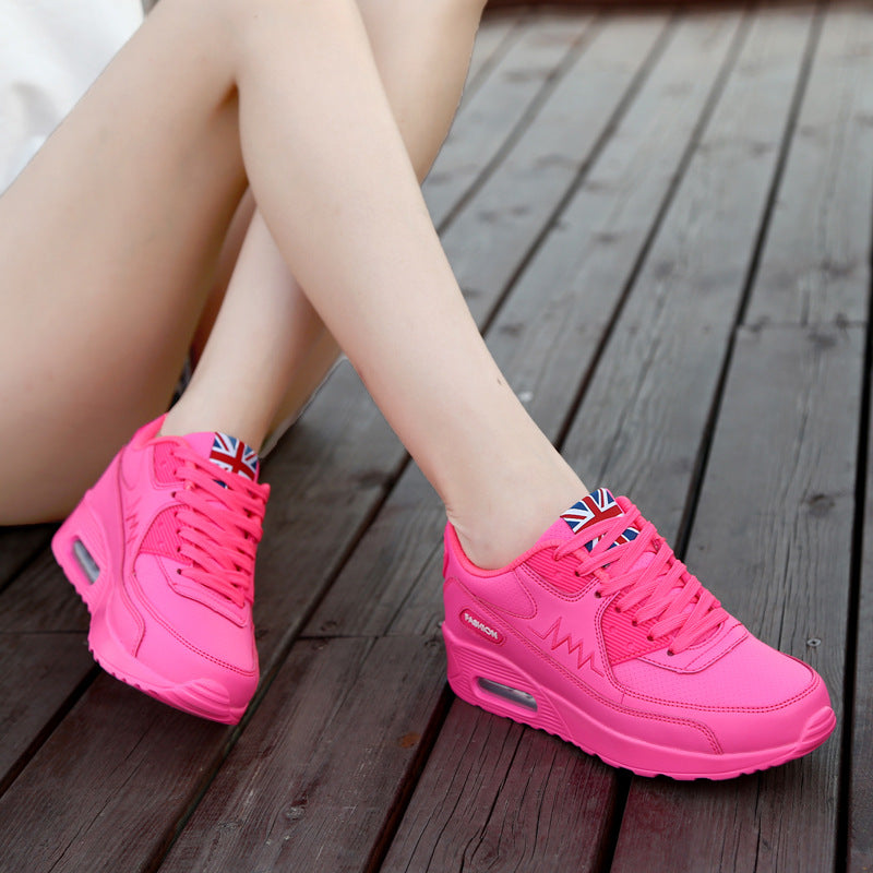 Damen Sportliche Sneakers mit atmungsaktiver Oberfläche und dämpfendem Luftpolstersystem EB
