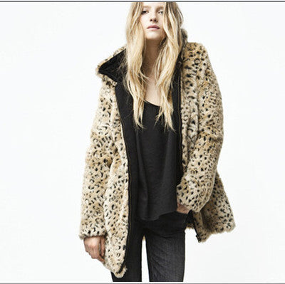 Damen Luxuriöse Kunstpelzjacke mit Leopardenmuster und praktischen Taschen EB