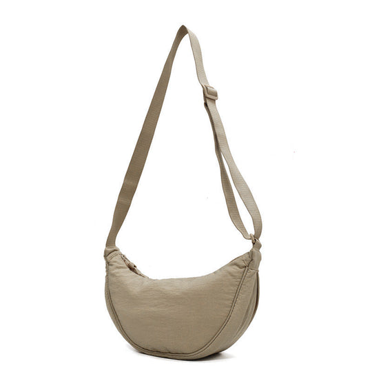 EB | Halbmondförmige Tasche