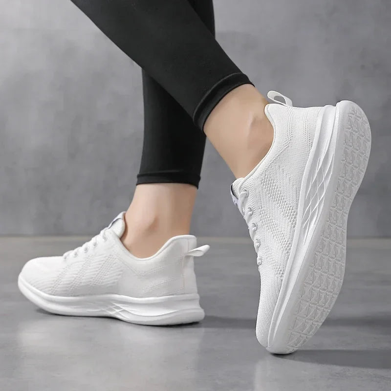 Reinweiße Sportliche Sneakers EB