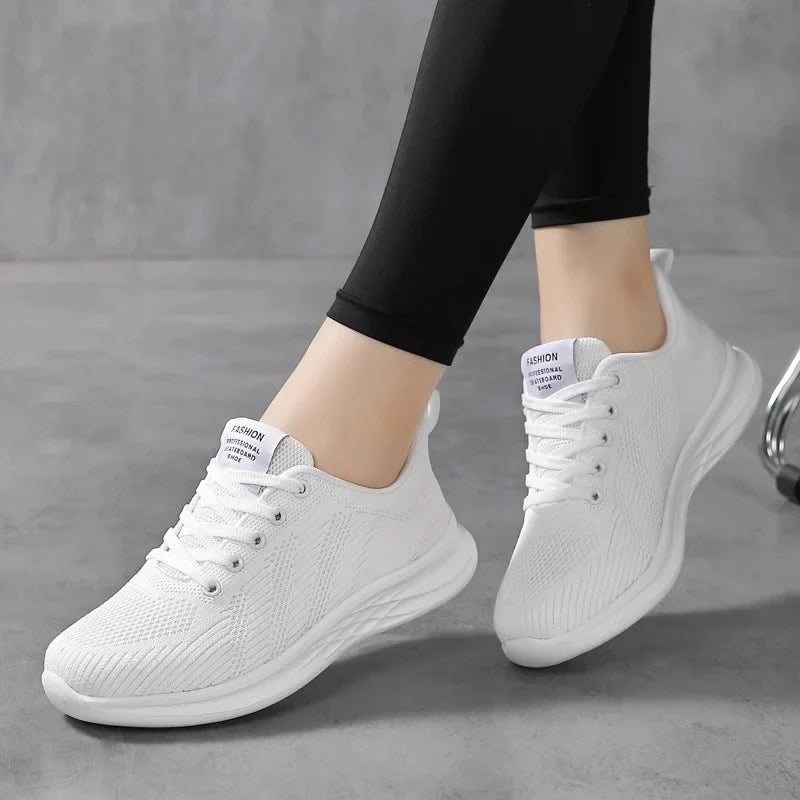Reinweiße Sportliche Sneakers EB