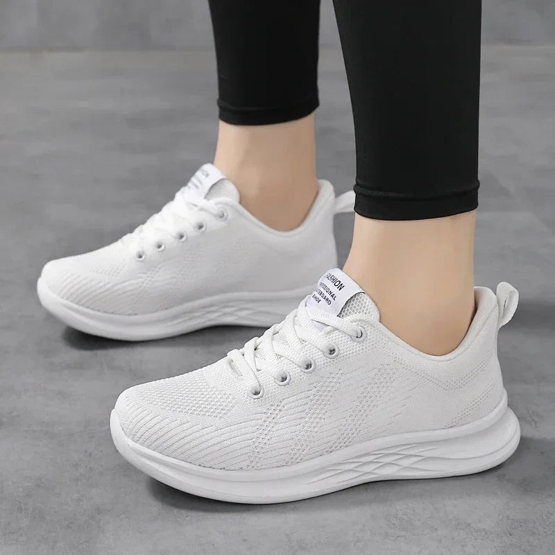 Reinweiße Sportliche Sneakers EB