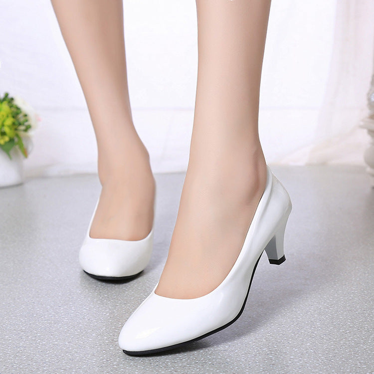 Damen nan klassische Pumps mit niedrigem Kitten-Absatz und gepolsterter Komfortinnensohle EB