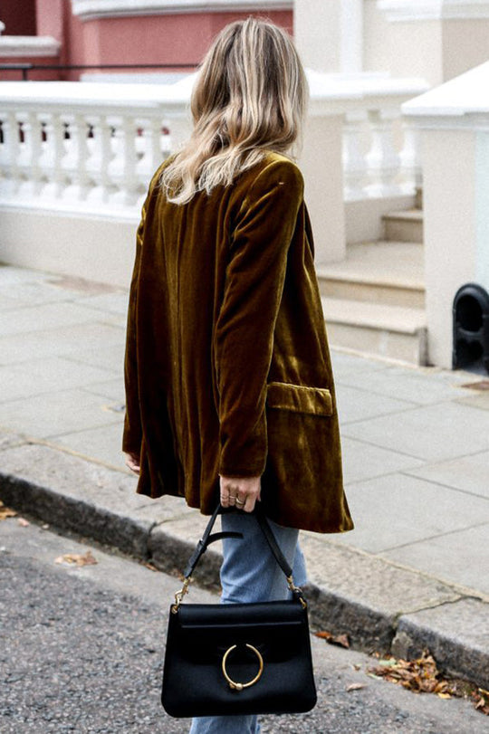 EB | Blazer aus Samt im Streetstyle
