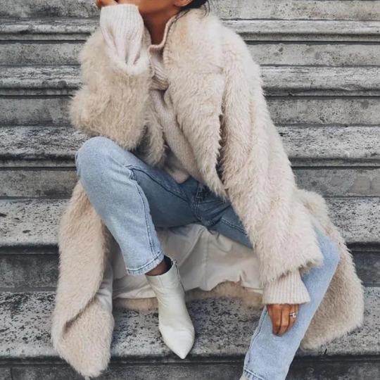 EB | Gariela Bequemer Langer Teddy-Mantel
