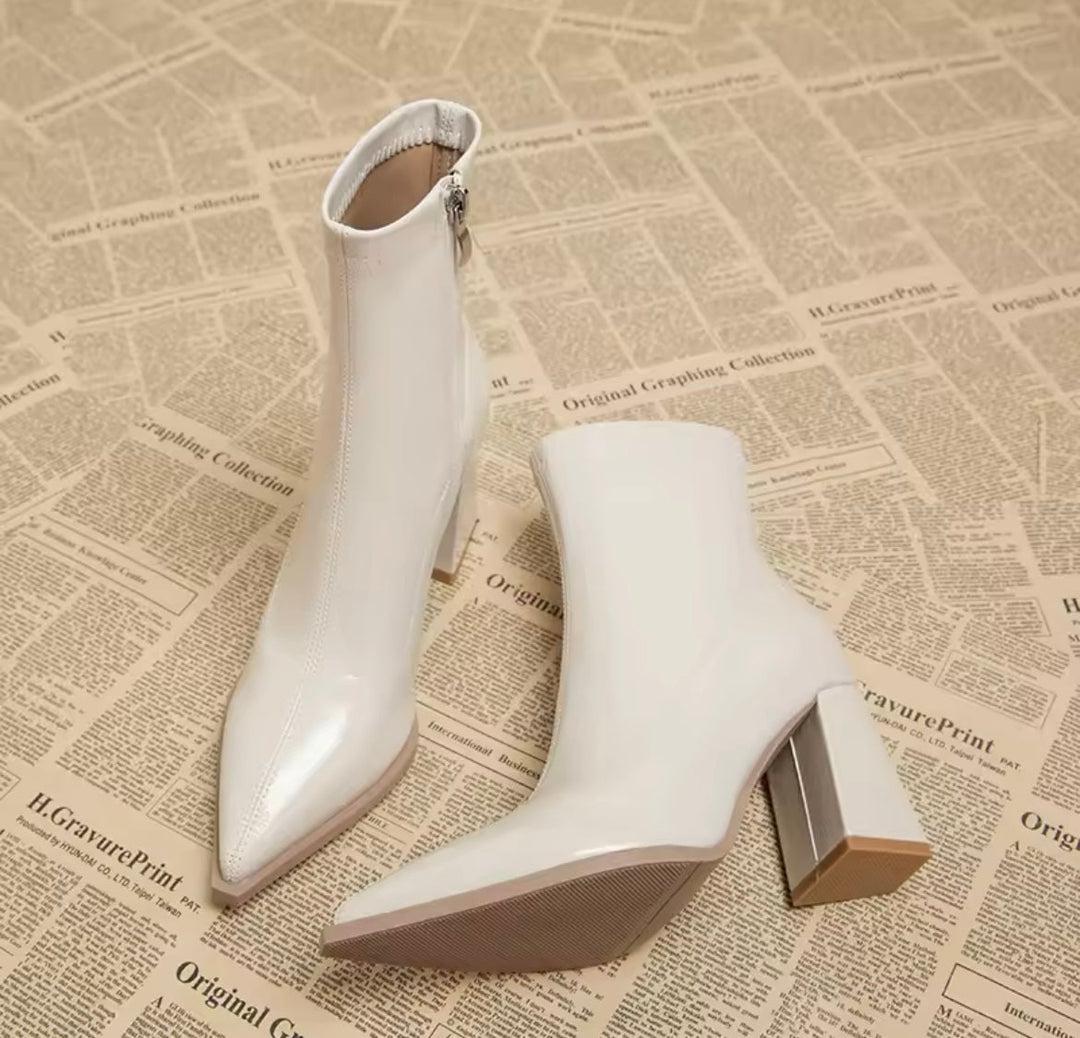 EB | Lackleder Stiefeletten mit Blockabsatz