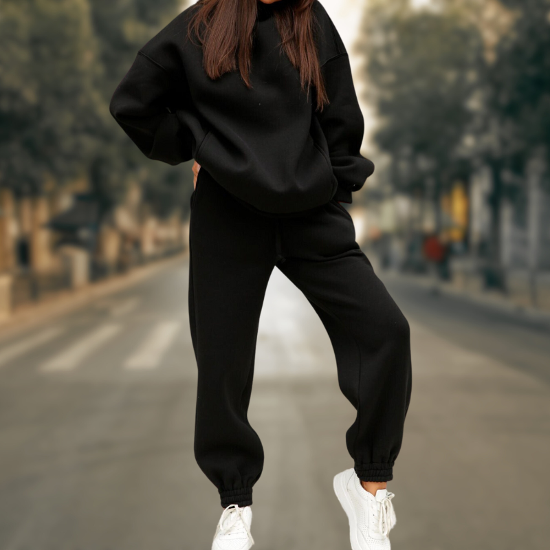 EB | Stilvolle und Trendige Hoodie- und Hosenanzug