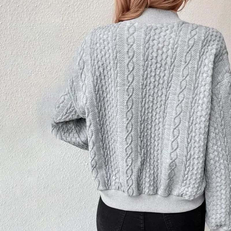 EB | Gestrickte Strickjacke