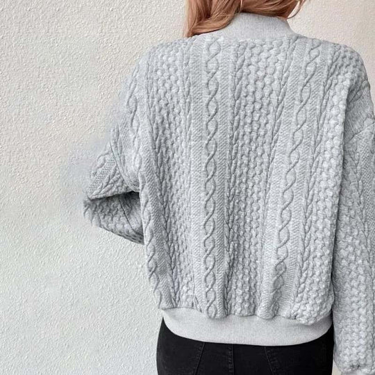 EB | Gestrickte Strickjacke