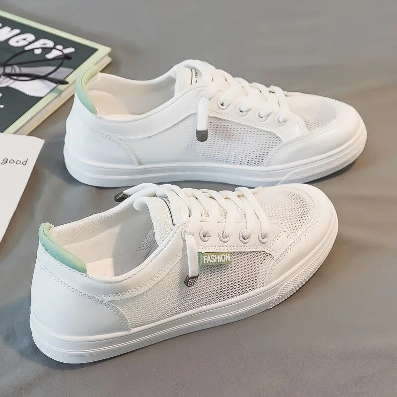 Weiße DamenSneaker mit Mesh-Obermaterial – Elena EB