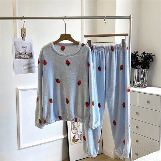 EB | Fleece Komfort Schlafanzug - Süß, warm und bequem in 7 trendigen Varianten
