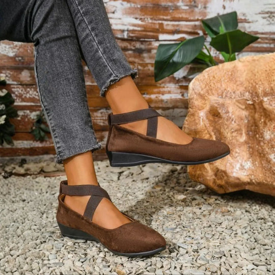 Bequeme Schuhe mit elastischen Riemen EB EB