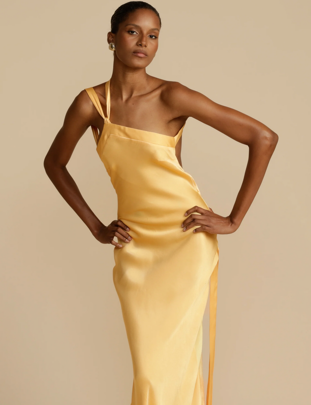 EB | Satin Kleid - Luxus Glanz - Perfekt für Sommerveranstaltungen