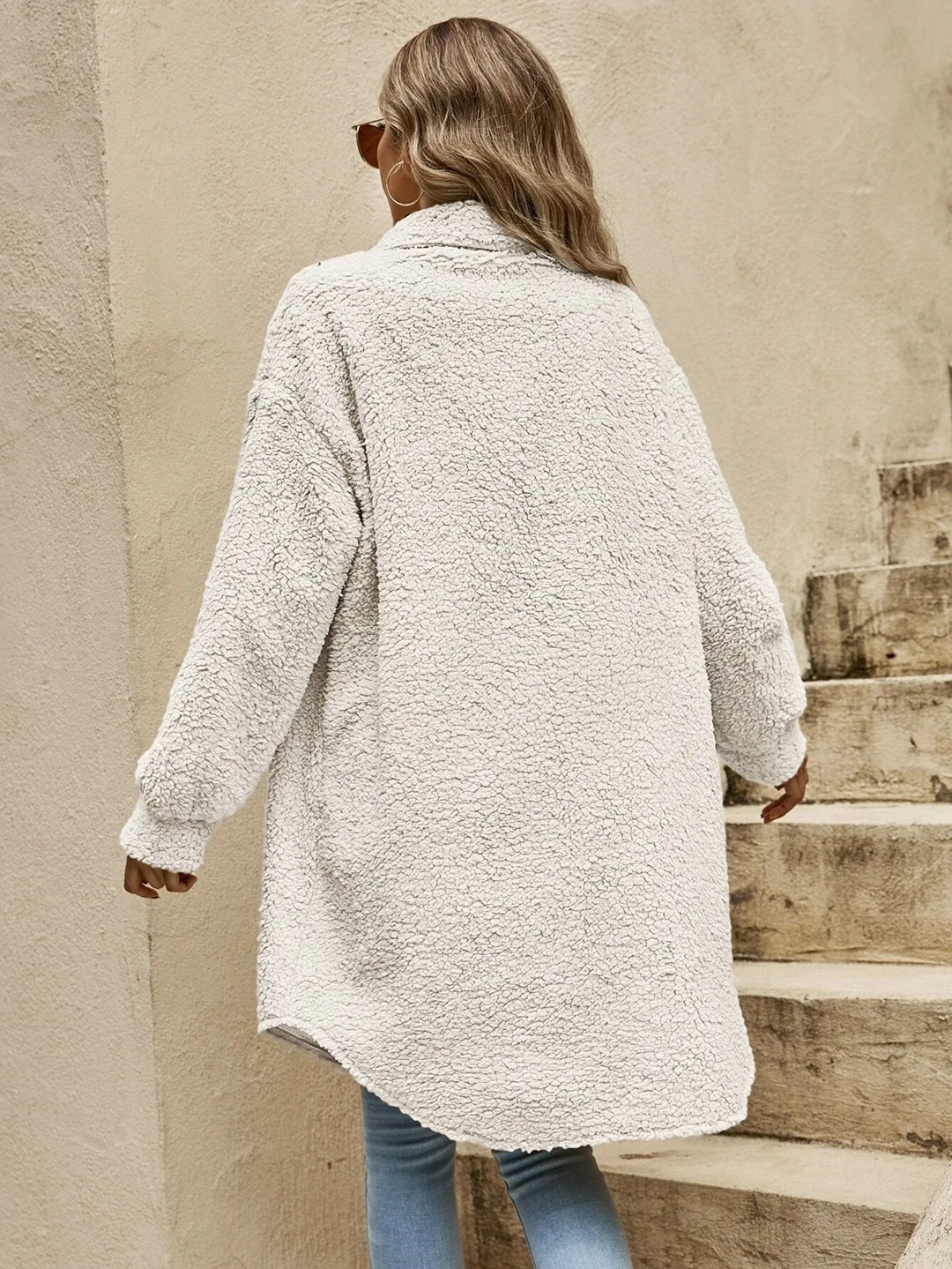 EB | Eleganter Plüschmantel