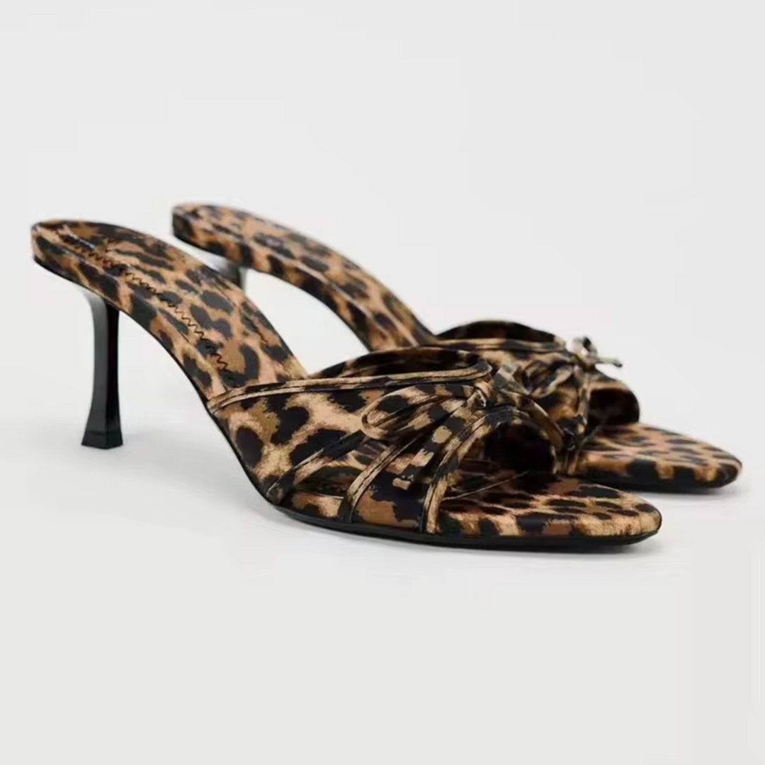 EB | High-Heeled Slippers mit Leopardenmuster