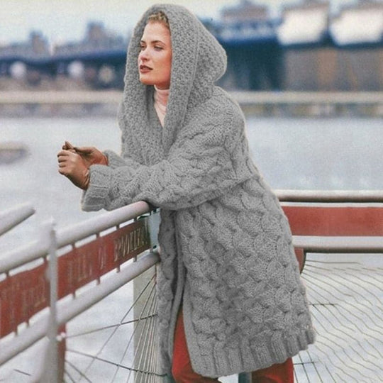 EB | Schlichte und stilvolle Winter-Strickjacke