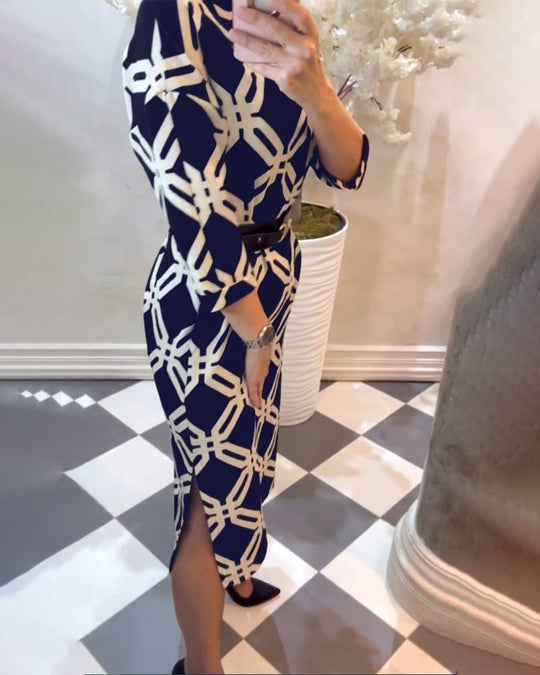 EB | Kleid mit Geometrischem Print und Seitlichem Schlitz