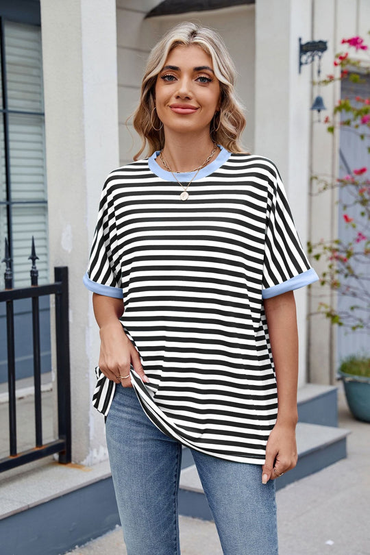 EB | Gestreiftes kontrastierendes T-Shirt