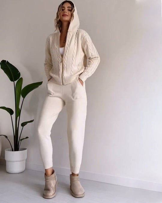 EB | Lässiger Twist-Jacquard-Zweiteiler