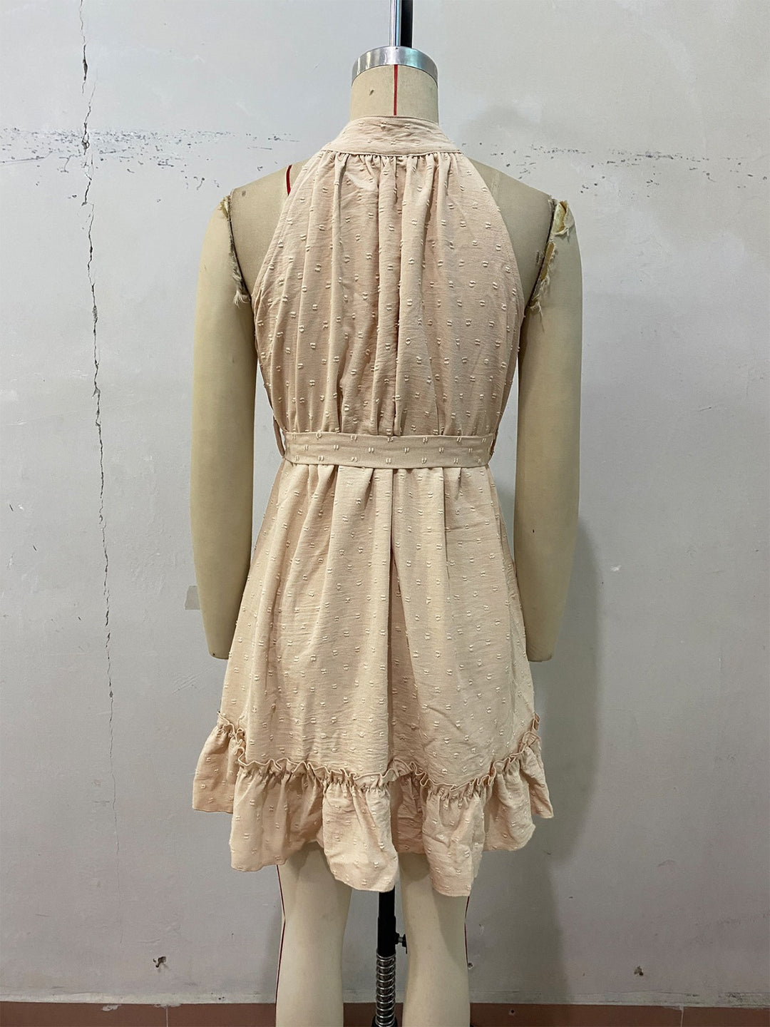 EB | Rock mit halbhohem Halsausschnitt und Riemchen-Jacquard-Kleid