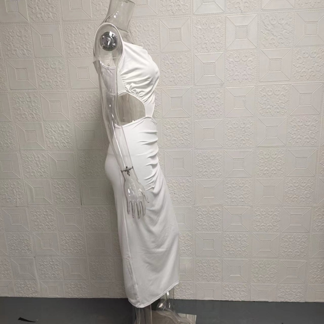 EB | Schrumpfendes plissiertes unregelmäßiges Kleid mit schräger Schulter