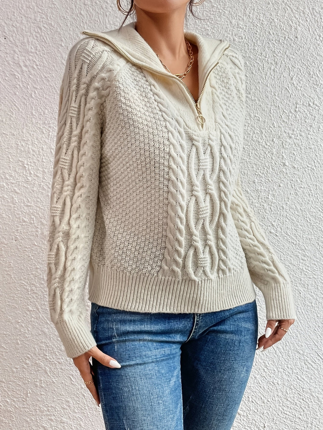 EB | Kabelstrickpullover mit Reißverschlusskragen