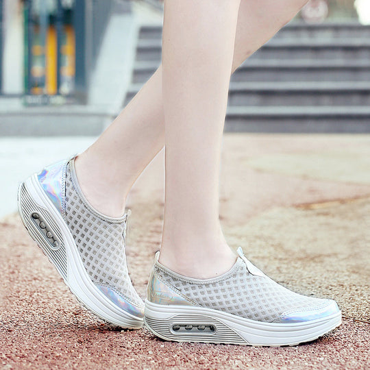 Damen nan komfortabler Schlupf-Keil-Sneaker mit luftgefedertem Plateau und atmungsaktivem Wabenmesh EB