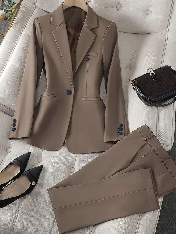 EB | Klassischer Stil mit Revers-Blazer-Set
