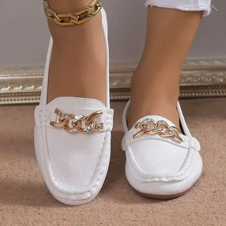 Slipper aus Leder mit klobigen Kettendetails EB EB