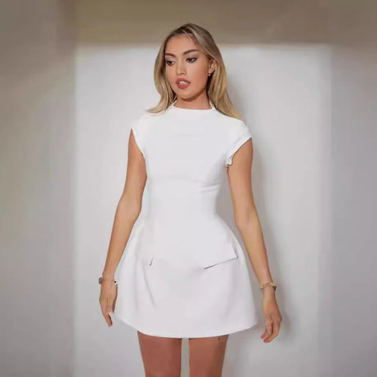 EB | Taillenkleid im Taschendesign