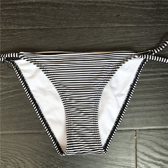 Damen Triangel-Bikini-Set mit klassischem Streifenmuster EB