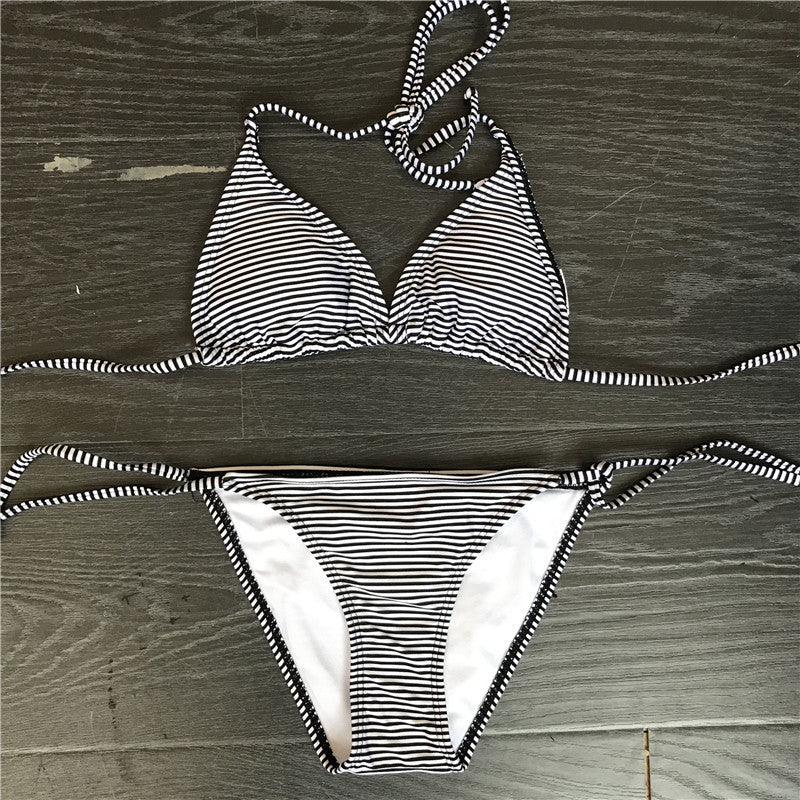 Damen Triangel-Bikini-Set mit klassischem Streifenmuster EB