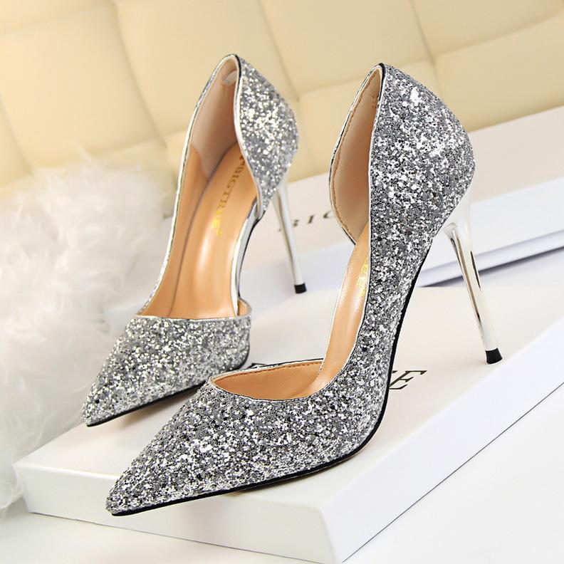 EB | Elegante Glitzernde Nadelabsätze